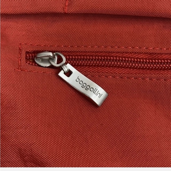 BAGGALLINI Dublin Travel Brick Red Nylon Crossbody Shoulder Bag Retired - Picture 4 of 11